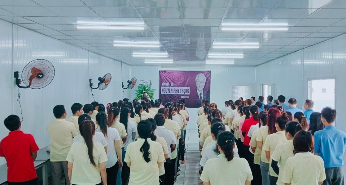 Công nhân, người lao động ở Bình Dương tưởng nhớ Tổng Bí thư Nguyễn Phú Trọng 
