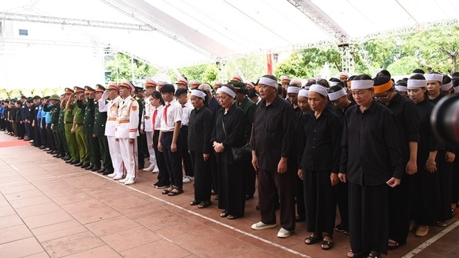Nhân dân ghi nhớ công lao to lớn của Tổng Bí thư