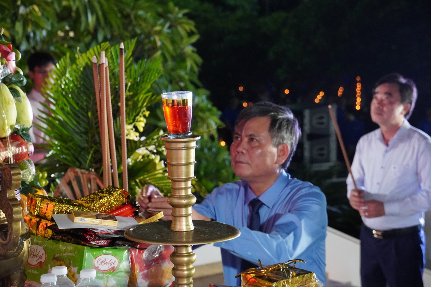 Quảng Bình: Thắp nến tri ân các anh hùng liệt sĩ -0