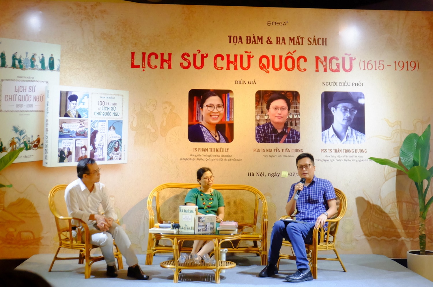 Các diễn giả tập trung làm rõ thêm nghiên cứu về lịch sử chữ quốc ngữ, cũng như nhiều góc nhìn mới về chữ viết mà người Việt dùng hàng ngày Khám phá hành trình sáng tạo, phát triển chữ quốc ngữ -2