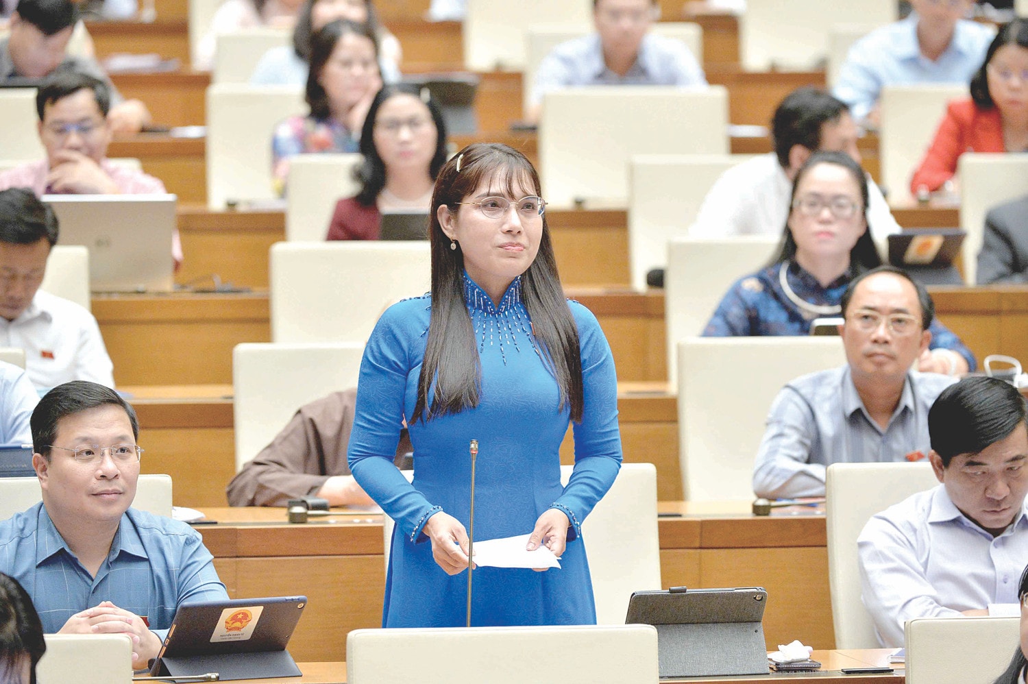 ĐBQH Châu Quỳnh Dao (Kiên Giang) phát biểu	Ảnh: Hồ Long