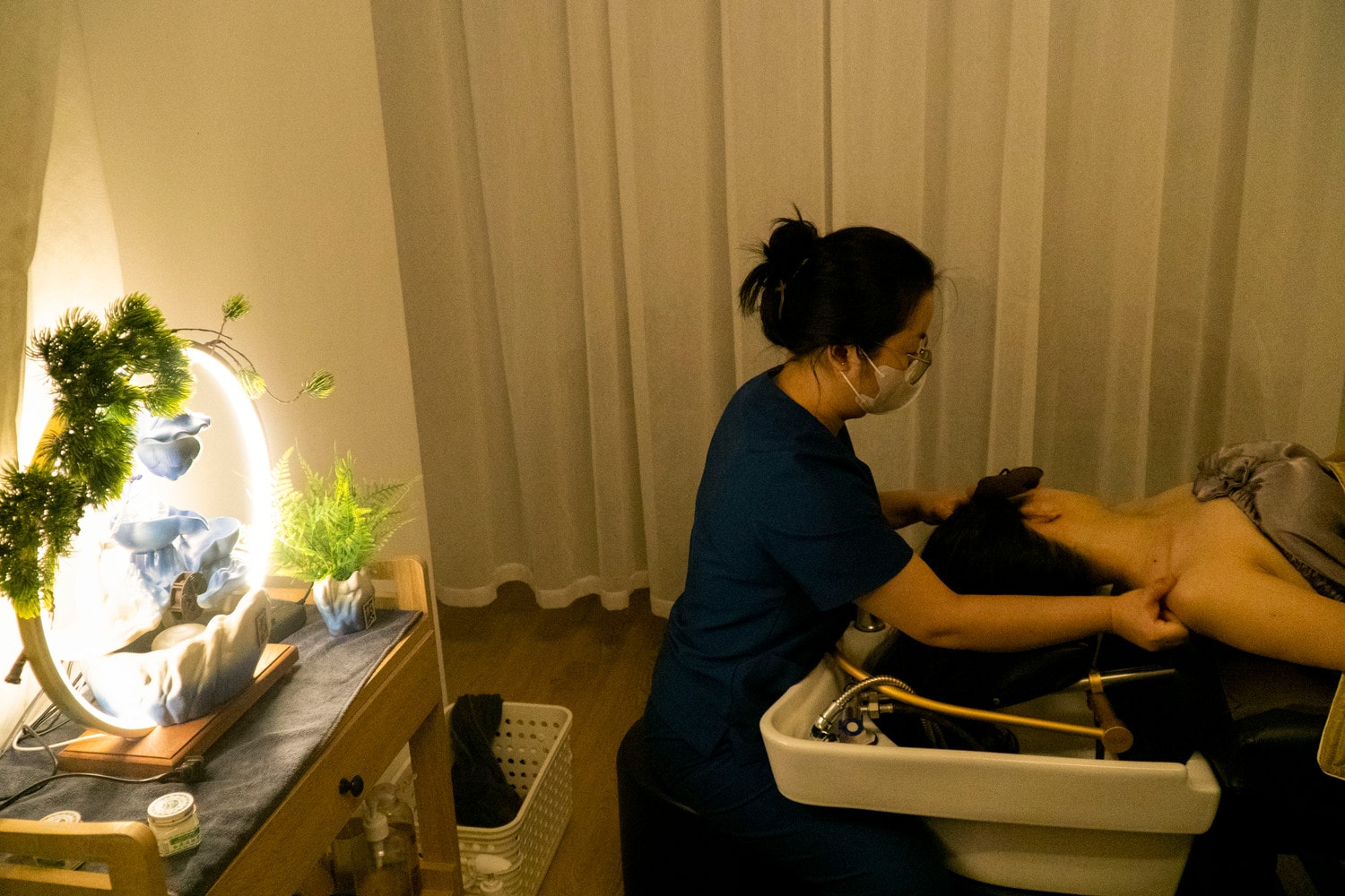 Thẩm mỹ viện với đội ngũ có tay nghề với trang bị máy móc thiết bị từ nước ngoài Phòng khám Đa khoa Hoàn Hảo – Sức khỏe người dân là tiêu chí hàng đầu
