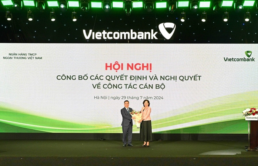 Vietcombank tổ chức Hội nghị công bố các Quyết định về nhân sự cấp cao -0