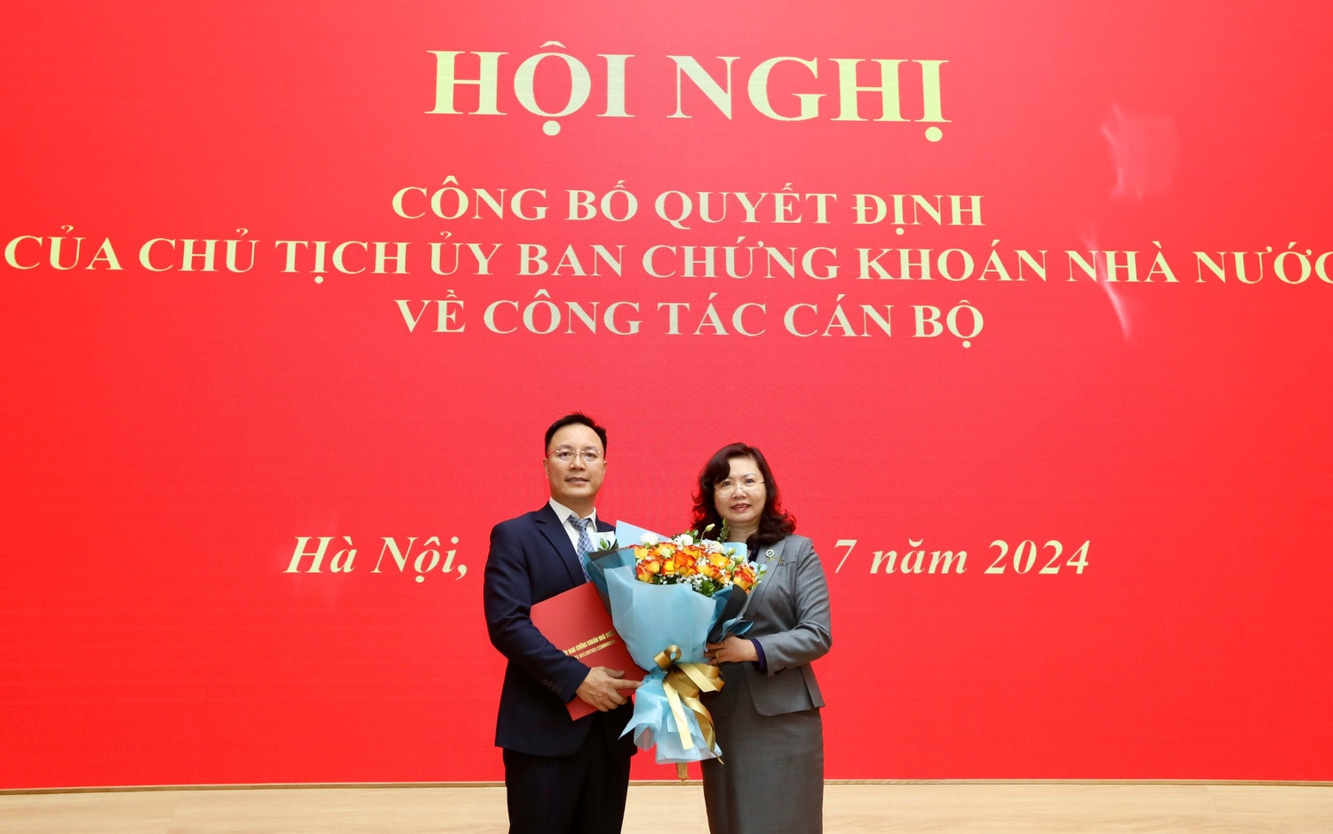 Ủy ban Chứng khoán Nhà nước trao Quyết định điều động, bổ nhiệm công chức giữ chức vụ lãnh đạo -0
