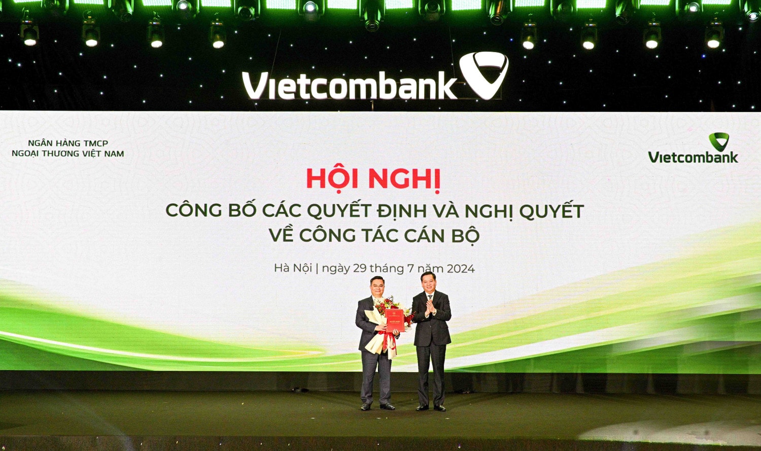 Vietcombank tổ chức Hội nghị công bố các Quyết định về nhân sự cấp cao -0