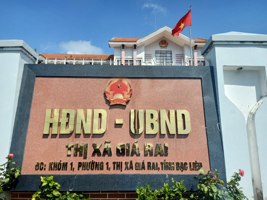 Bài 4: Gia đình cô giáo về hưu bị mất 1.000m2 đất ở, không đồng tình nội dung trả lời khiếu nại
