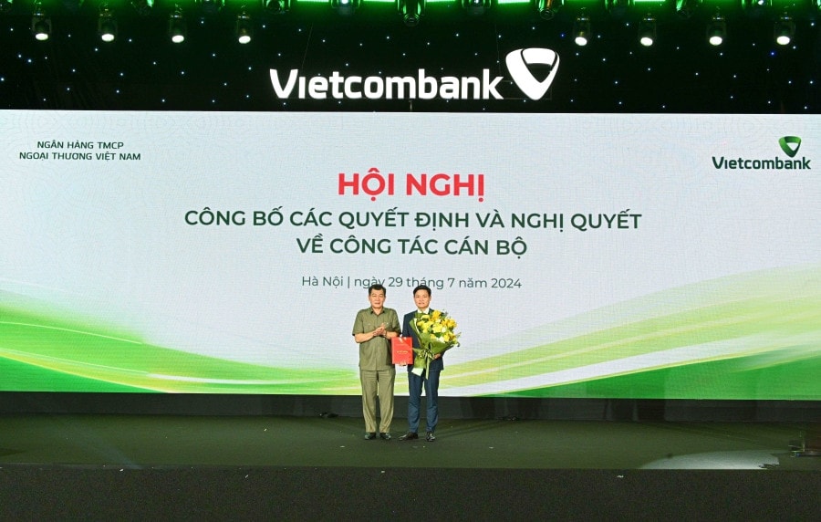 Vietcombank tổ chức Hội nghị công bố các Quyết định về nhân sự cấp cao -0