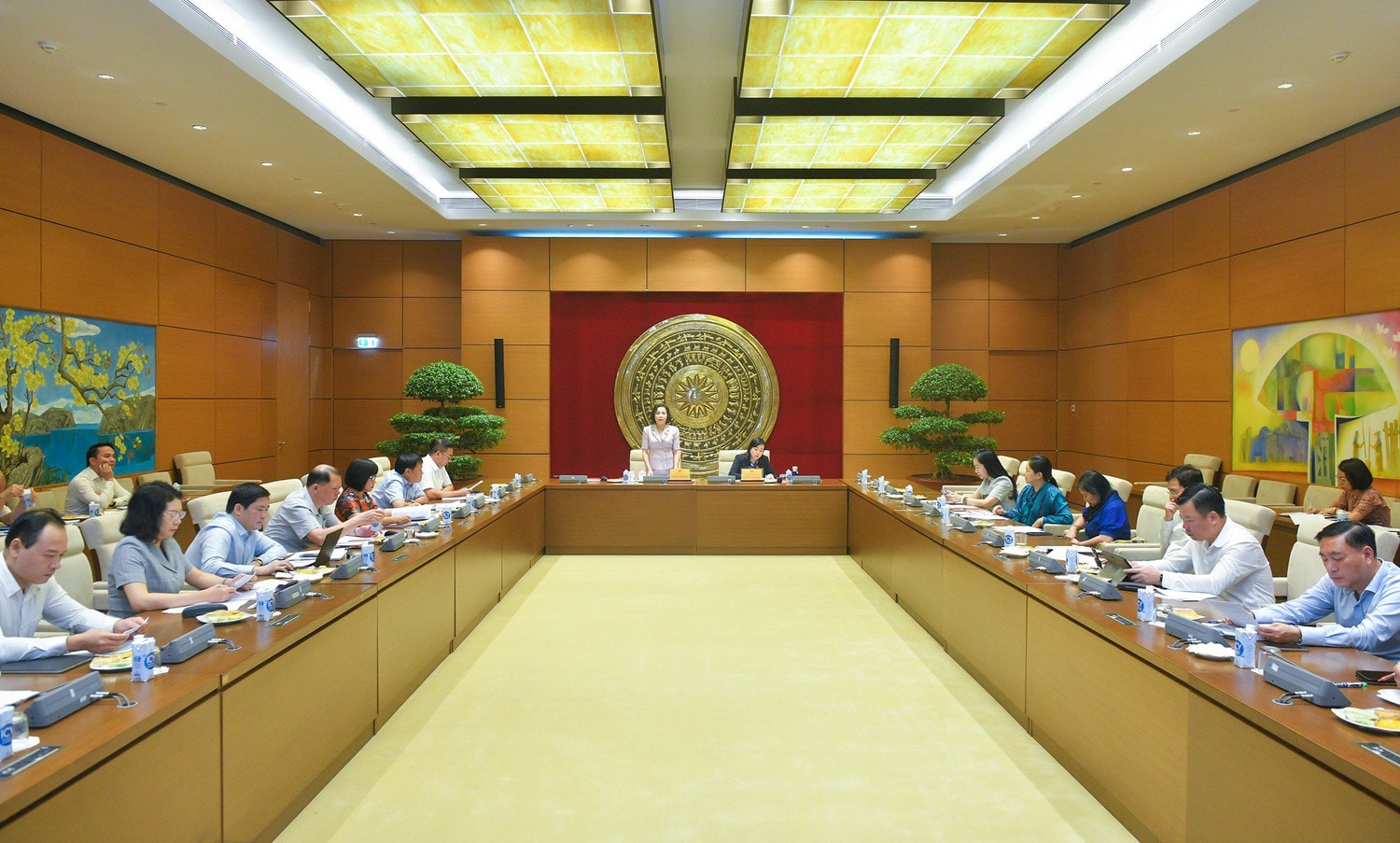 Toàn cảnh phiên họp