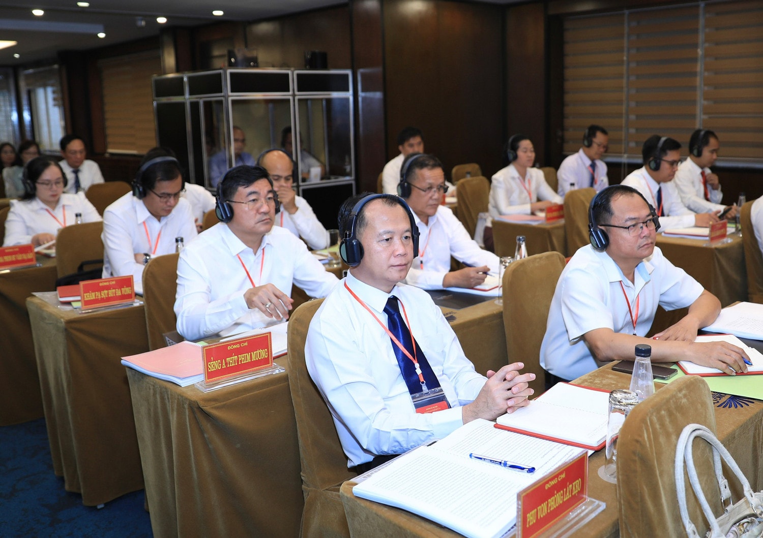 Thành ủy Hà Nội khai giảng lớp đào tạo về công tác chính quyền cho cán bộ Thủ đô Viêng Chăn -0