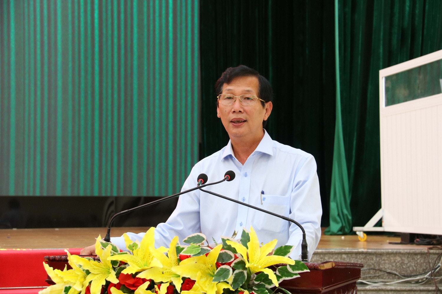 Phó Chủ tịch UBND tỉnh An Giang Lê Văn Phước phát biểu Đoàn khảo sát Ủy ban Quốc phòng và An ninh của Quốc hội làm việc tại An Giang
