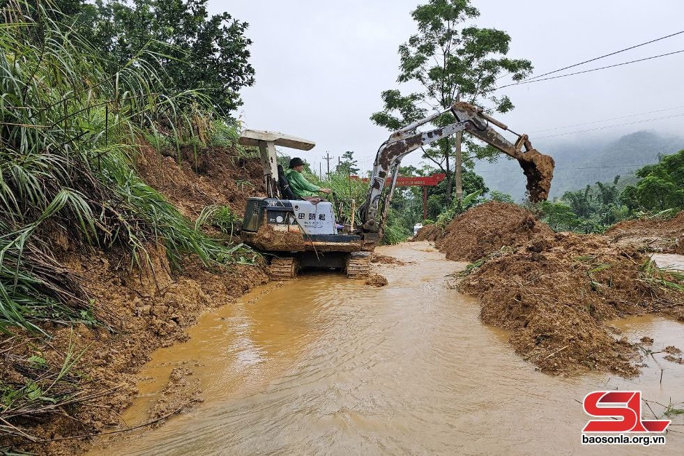 SƠN LA HỌP KHẨN ỨNG PHÓ KHẮC PHỤC HẬU QUẢ THIÊN TAI -0