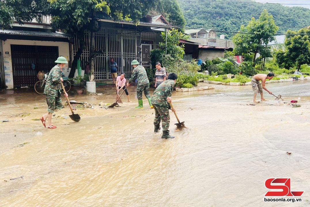 SƠN LA HỌP KHẨN ỨNG PHÓ KHẮC PHỤC HẬU QUẢ THIÊN TAI -0