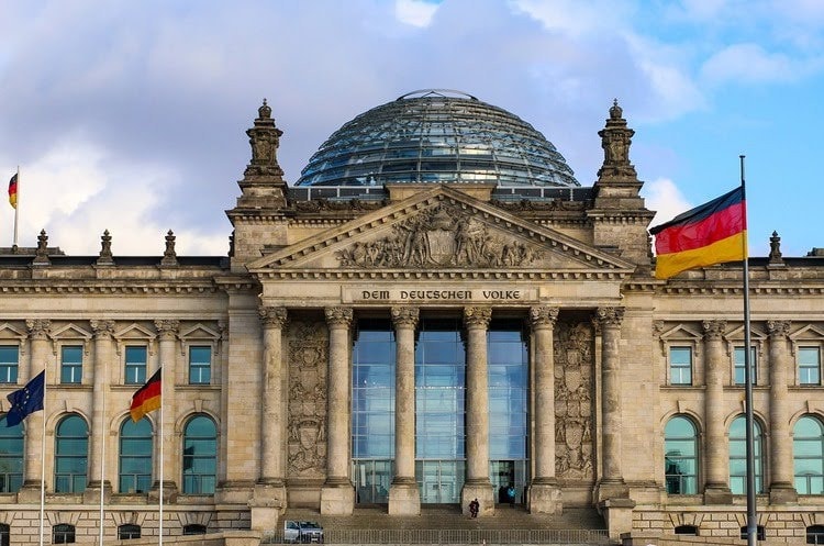 Toà nhà Chính phủ Reichstag. Ảnh: Reuters