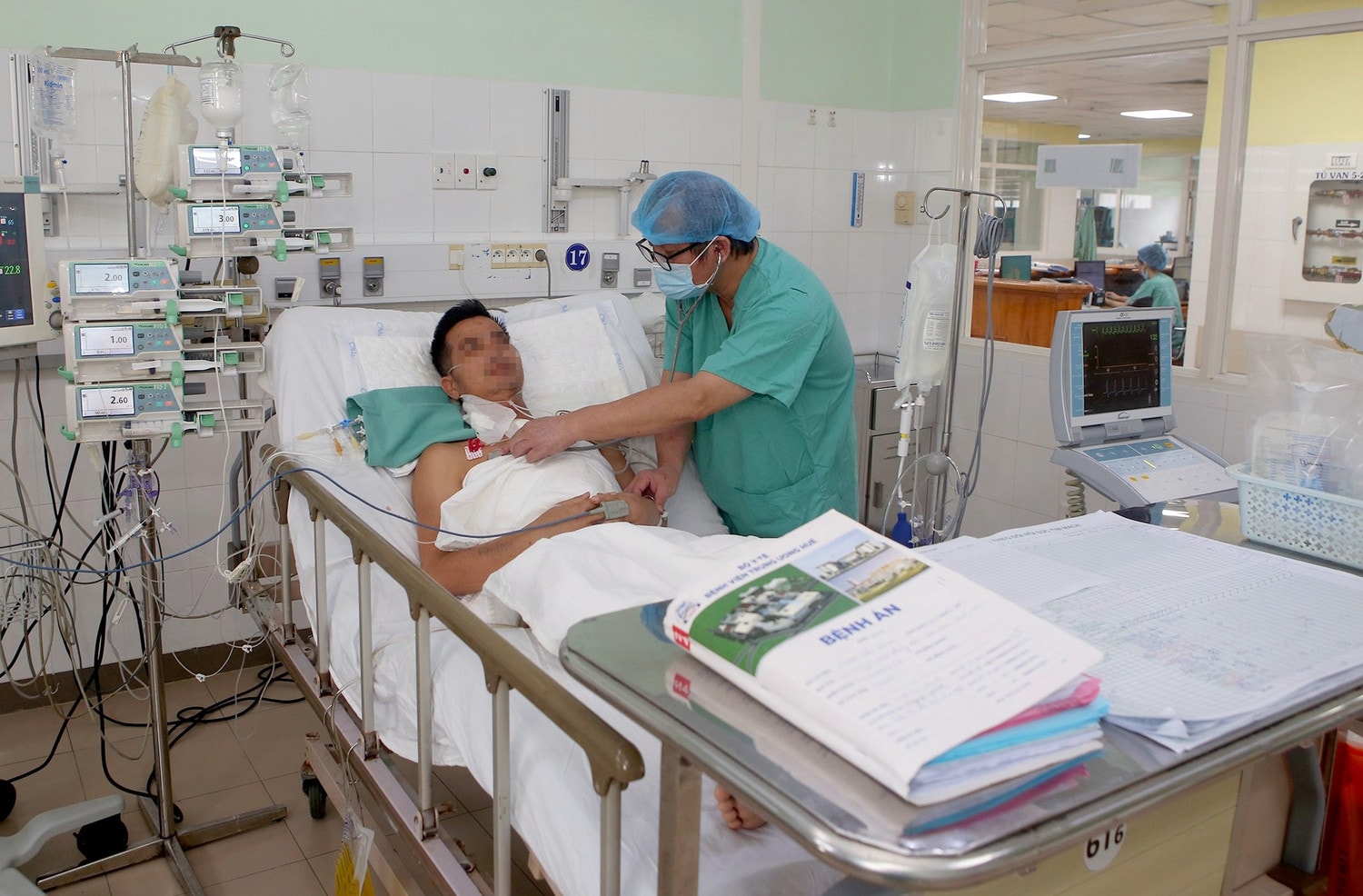 Bệnh nhân 43 tuổi hồi sinh nhờ tim hiến từ Hà Nội -0