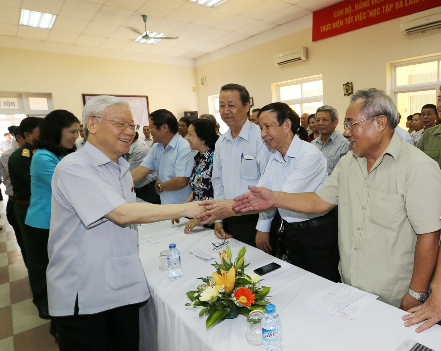 Tổng Bí thư Nguyễn Phú Trọng với cử tri Thủ đô Hà Nội Ảnh: Trí Dũng
