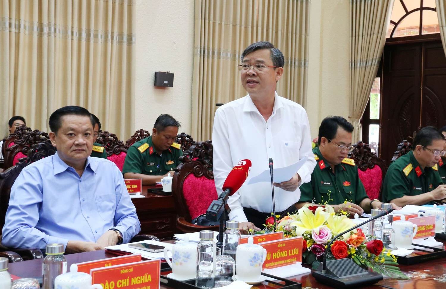 Lãnh đạo tỉnh Hậu Giang tham gia góp ý tại buổi làm việc