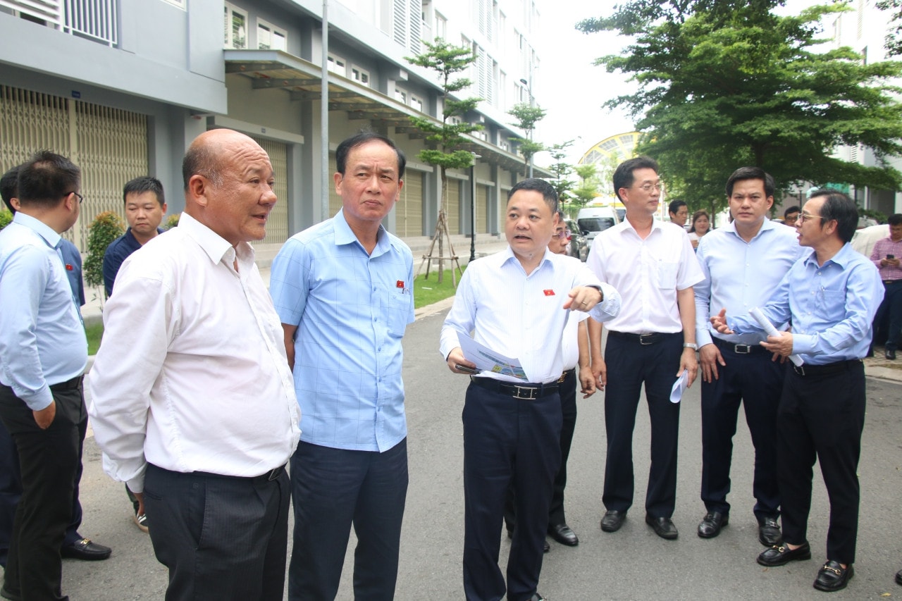Vừa qua, Đoàn giám sát của Quốc hội đã làm việc với UBND TP. Hồ Chí Minh về việc thực hiện pháp luật về quản lý thị trường bất động sản và phát triển nhà ở xã hội TP. Hồ Chí Minh: 12 nhóm đối tượng sẽ bị tác động từ bảng giá đất mới -0