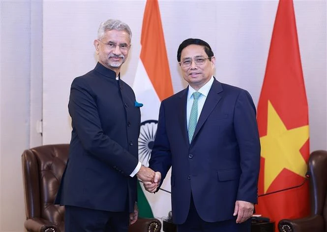 PM Pham Minh Chinh (R) and Indian Minister of External Affairs Subrahmanyam Jaishankar. Photo: VNA PM meets with Indian Minister of External Affairs -0