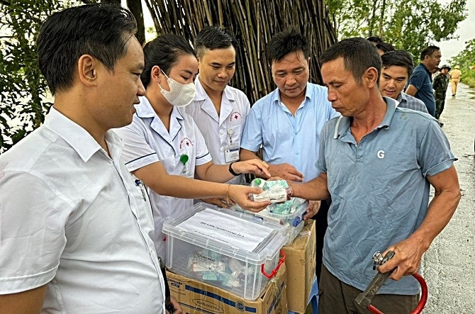 Hà Nội đảm bảo sức khỏe cho người dân vùng ngập lụt -0