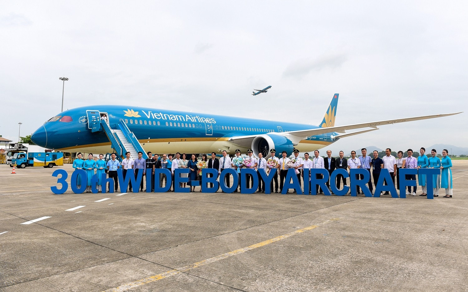 Vietnam Airlines đón “siêu máy bay thân rộng” Boeing 787-10 -0