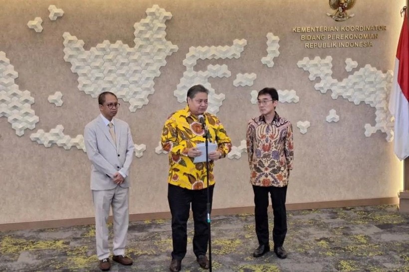Coordinating Minister for Economic Affairs Airlangga Hartarto speaks to reporters after the signing of a MoU with the ERIA in Jakarta on July 30, 2024. (Photo: Antara) Indonesia studies OECD accession -0