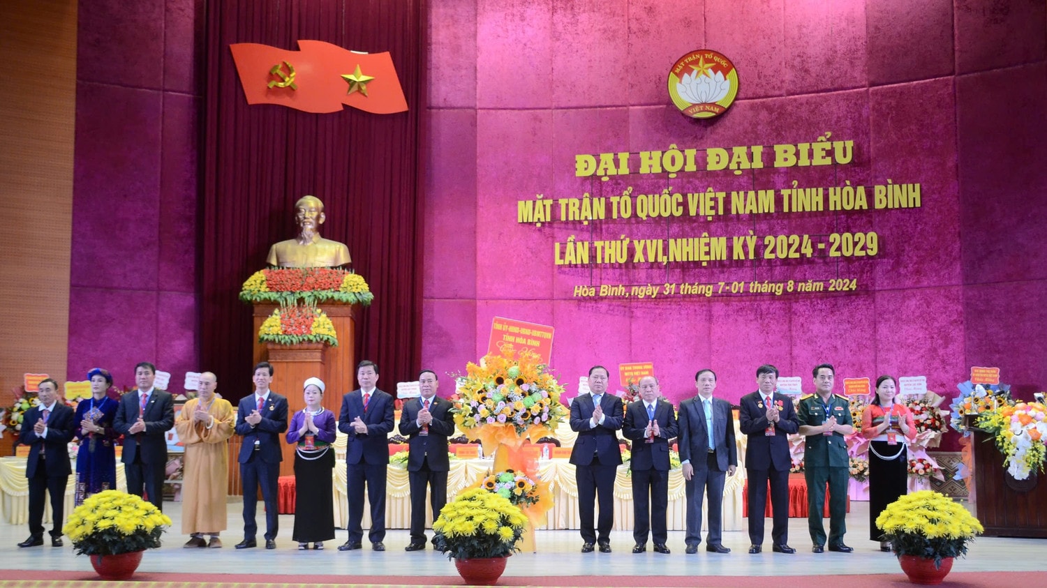 Tiếp tục phát huy sức mạnh đại đoàn kết toàn dân tộc xây dựng tỉnh Hòa Bình giàu đẹp, văn minh -0