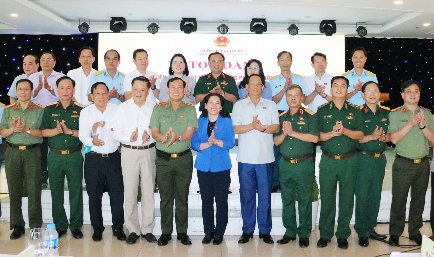Phó Chủ tịch Quốc hội Trần Quang Phương dự Tọa đàm hoàn thiện pháp luật về hoạt động Phòng không nhân dân ảnh 6 Phó Chủ tịch Quốc hội Trần Quang Phương chủ trì tòa đàm hoàn thiện pháp luật về hoạt động Phòng không nhân dân