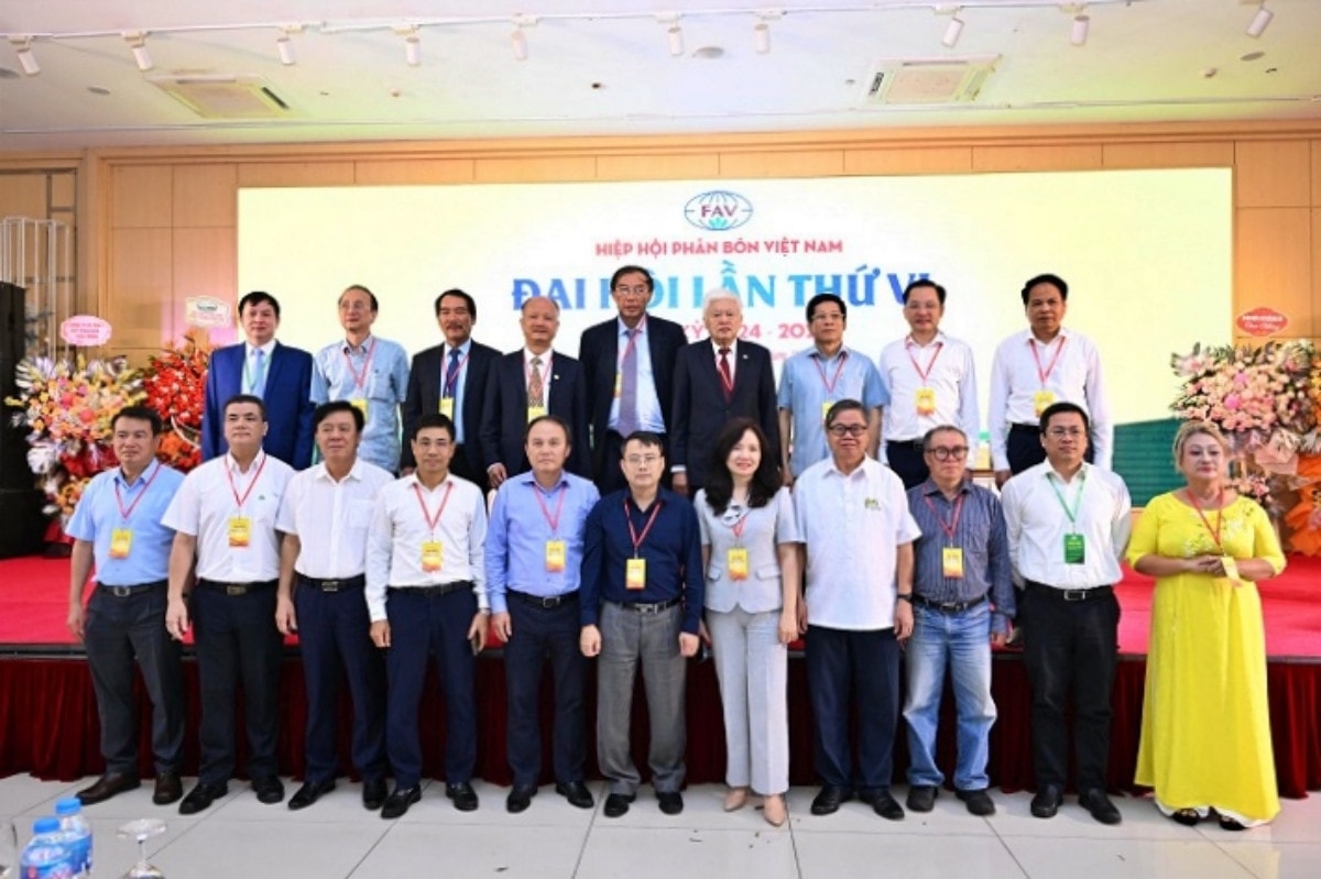 hiep-hoi-phan-bon-viet-nam--phat-huy-vai-tro--cau-noi---dong-gop-tich-cuc-cho-nganh-phan-bon-viet-nam_66ac8cc8ca4b4 (1).jpg -0