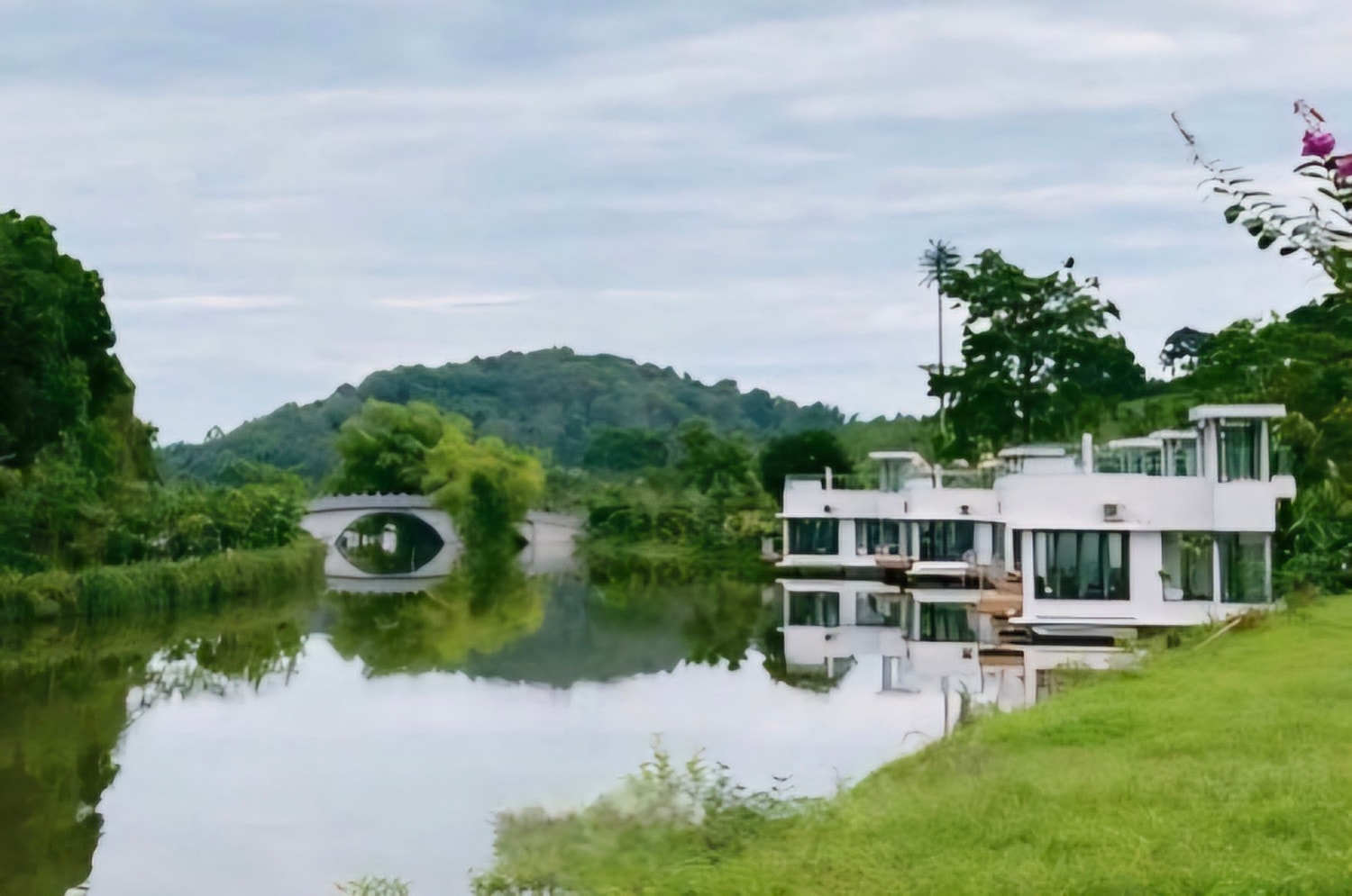 Vẻ đẹp lãng mạn tại Lamori Resort & Spa