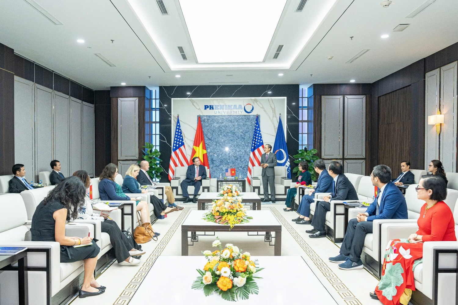 Trường Đại học Phenikaa hướng tới chuẩn mực quốc tế trong đào tạo nhân lực ngành bán dẫn -0