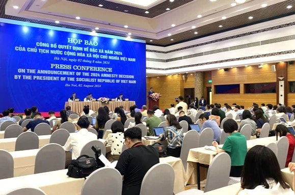 toàn cảnh họp báo - Ảnh H.Ngọc