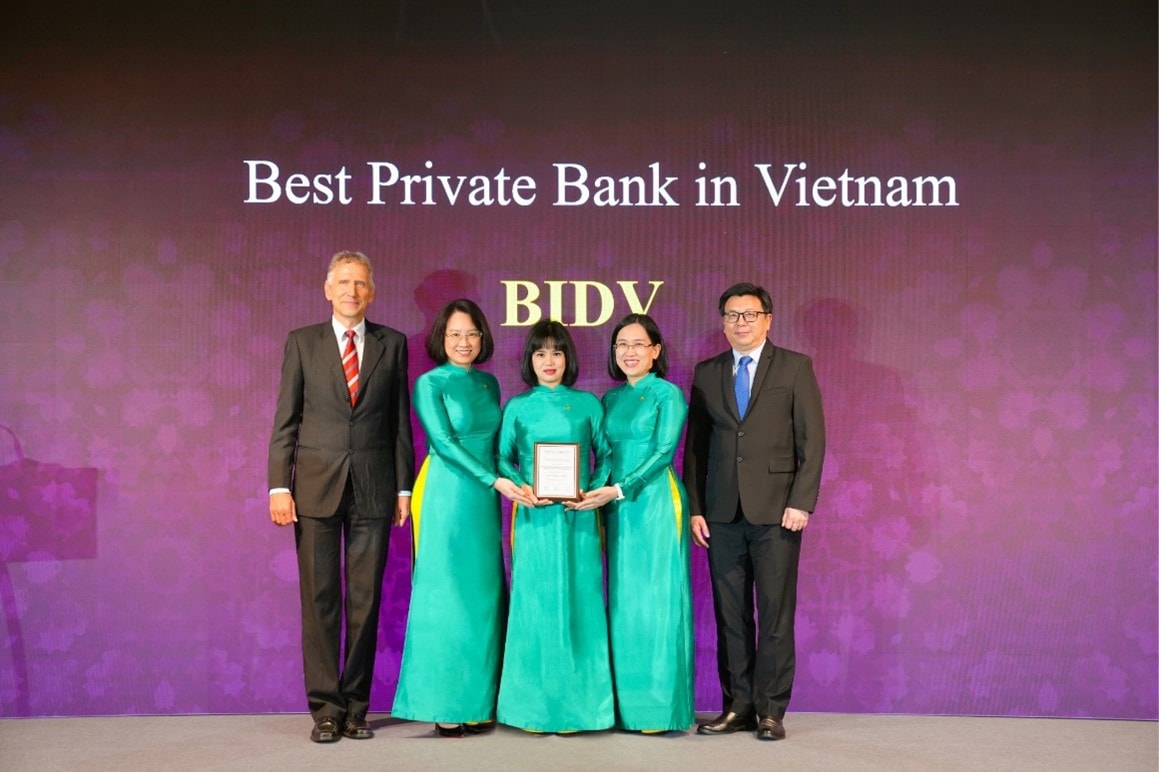BIDV - Ngân hàng đầu tiên 2 năm liên tiếp nhận Best Private Bank in Vietnam -0
