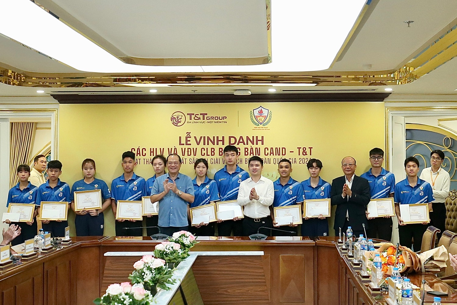 CLB bóng bàn CAND – T&T nhận thưởng kỷ lục sau thành tích xuất sắc tại giải quốc gia 2024. CLB Bóng bàn CAND – T&T nhận thưởng kỷ lục sau thành tích xuất sắc ở các giải quốc gia -0