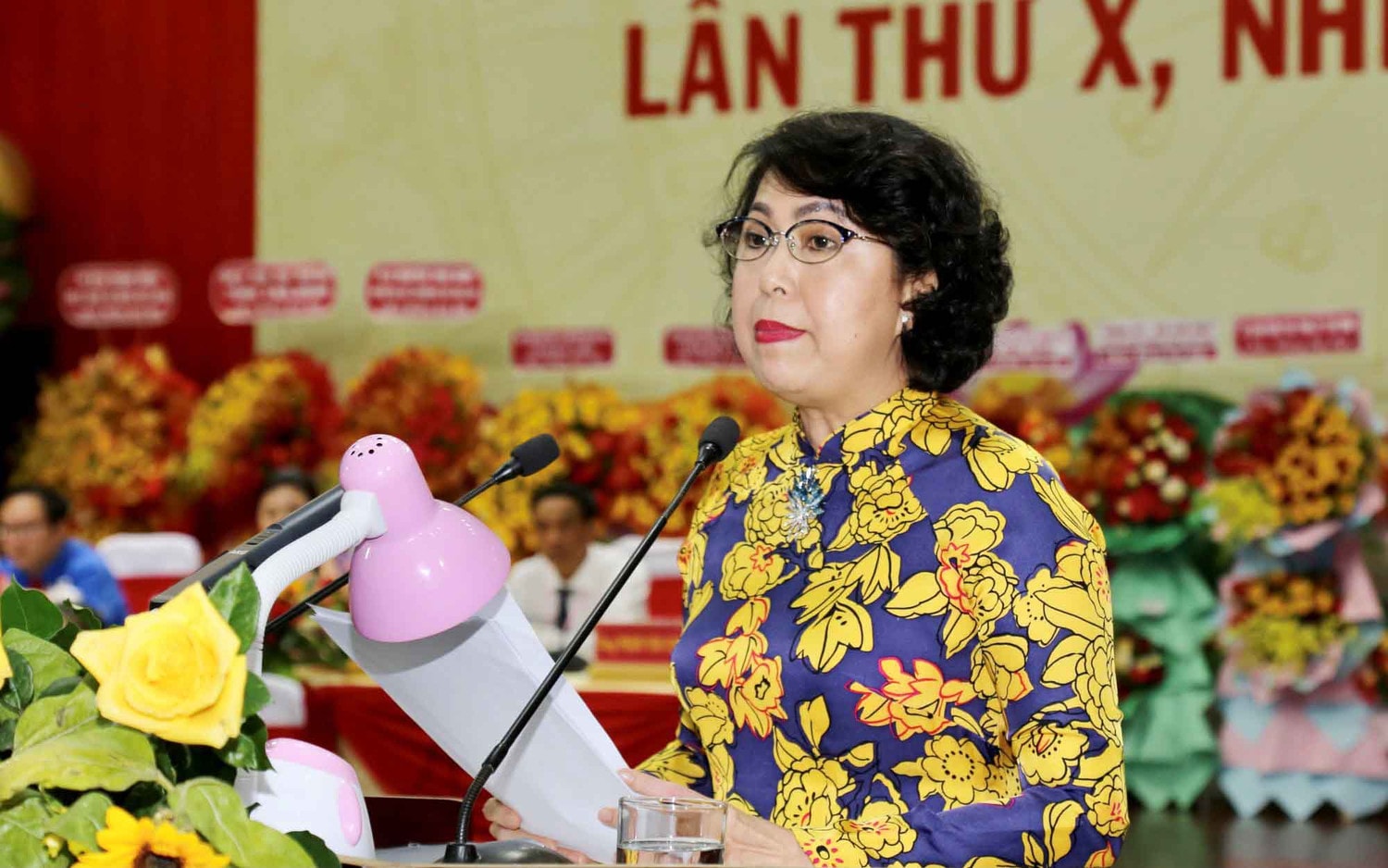 Phó Chủ tịch Ủy ban Trung ương MTTQ Việt Nam Tô Thị Bích Châu phát biểu tại đại hội Phó Chủ tịch UBND tỉnh Trà Vinh được bầu giữ chức Chủ tịch Ủy ban MTTQ Việt Nam tỉnh