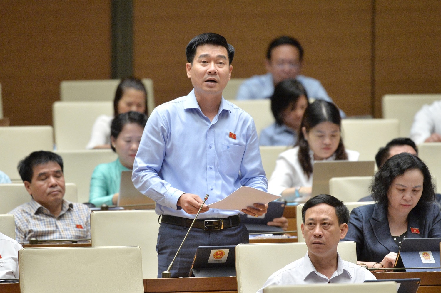 Đại biểu Quốc hội Lê Thanh Hoàn (Thanh Hóa) phát biểu. Ảnh: Hồ Long