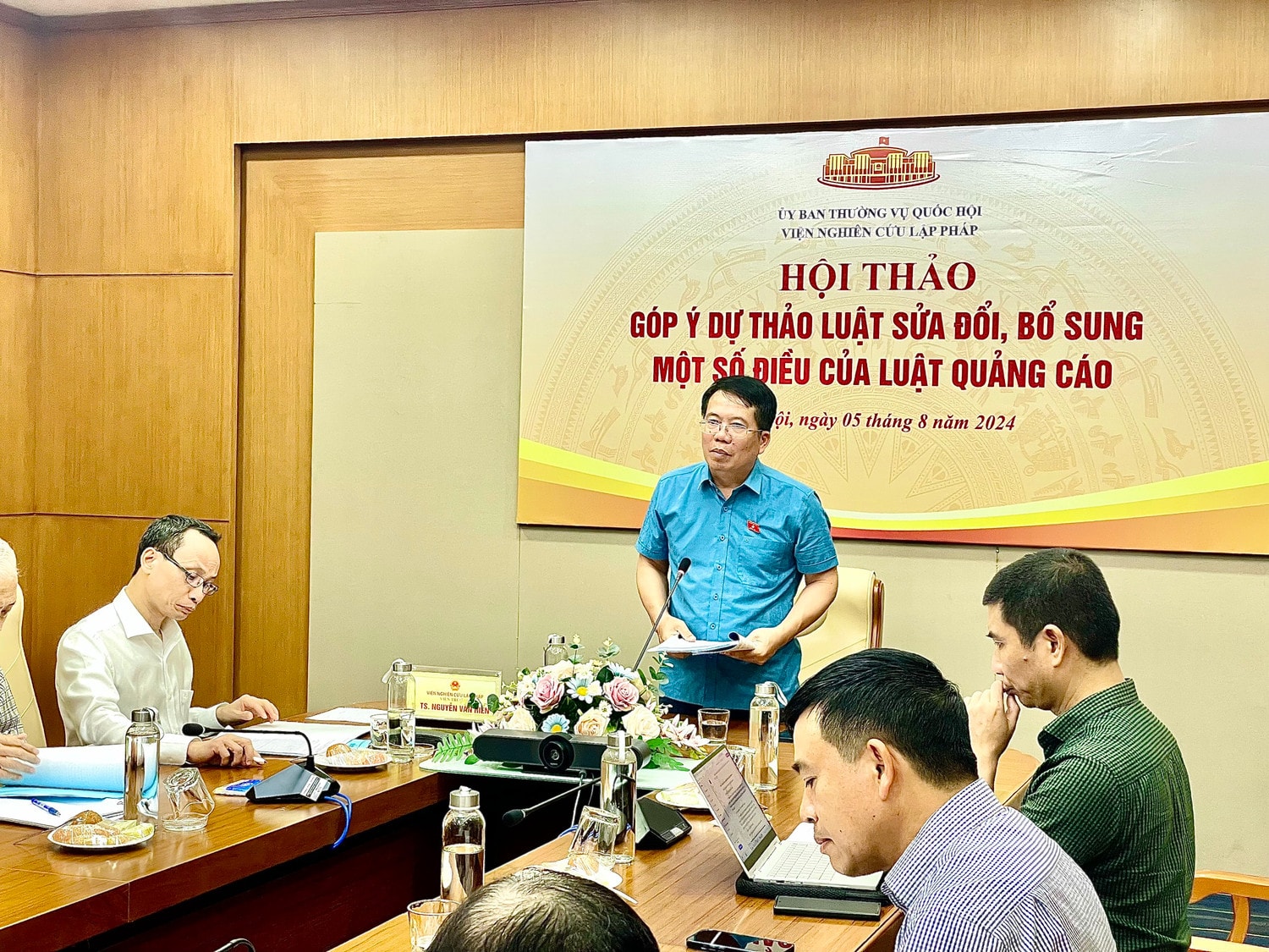 Viện trưởng Viện Nghiên cứu lập pháp Nguyễn Văn Hiển phát biểu - Ảnh: Lê Bình