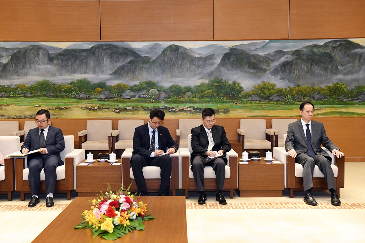 dai-bieu-a2.jpg -3