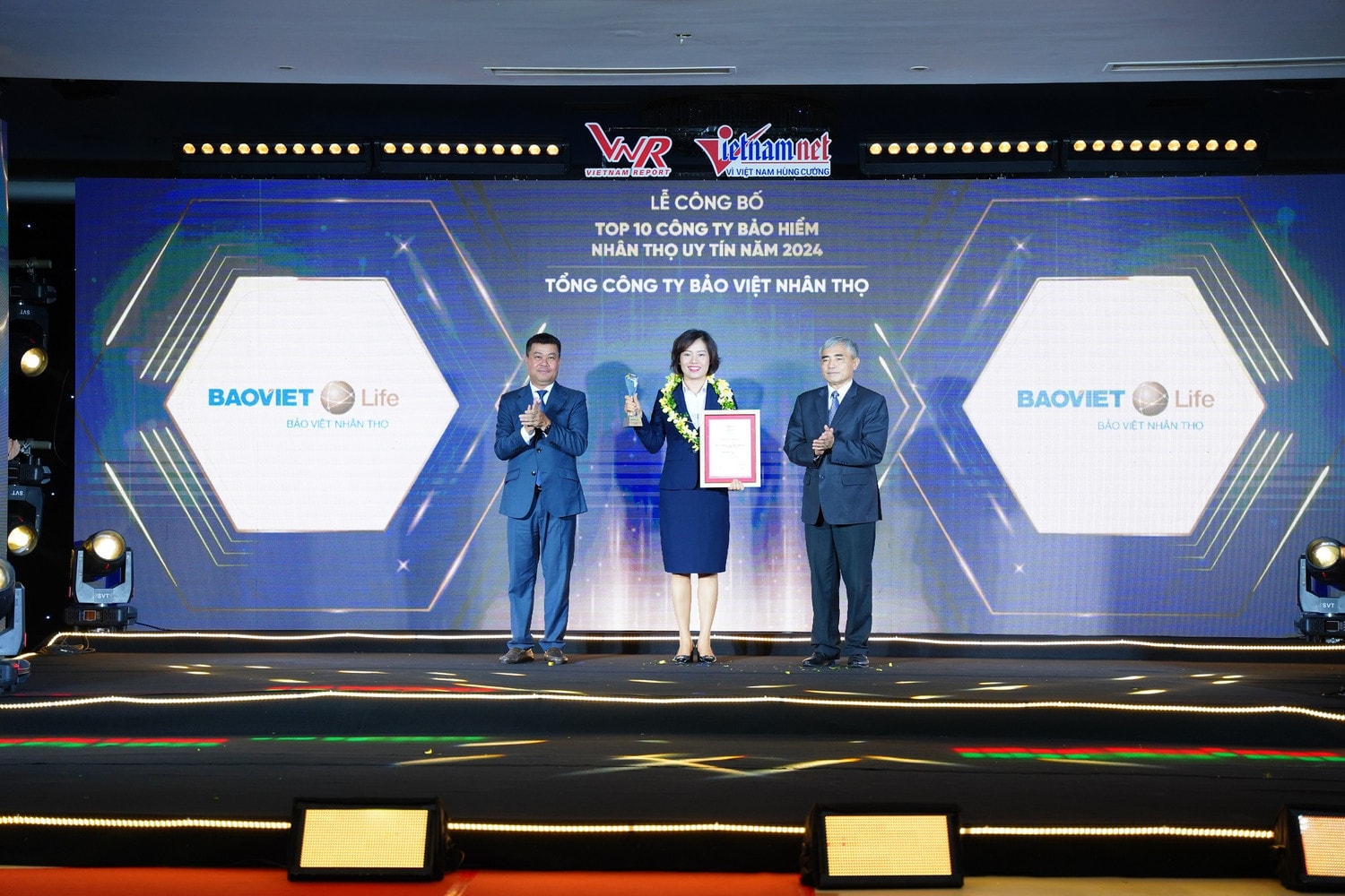 Bảo Việt Nhân thọ: 8 năm dẫn đầu Top 10 “Công ty bảo hiểm nhân thọ uy tín” ảnh 1 8 năm dẫn đầu Top 10 “Công ty bảo hiểm nhân thọ uy tín” -0
