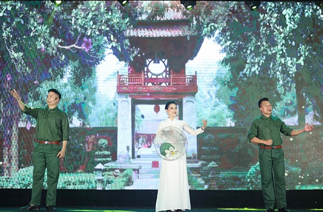 Nhiều buổi diễn nghệ thuật kỷ niệm Cách mạng tháng Tám và Quốc khánh 2.9 -0