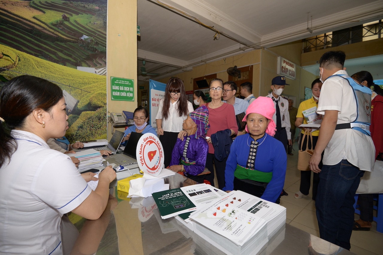 Hàng trăm người dân Yên Bái đã được khám miễn phí các bệnh lý về gan tại Bệnh viện Đa khoa khu vực Nghĩa Lộ Nhật Bản dành nhiều quan tâm nâng cao nhận thức về chăm sóc sức khoẻ cho người dân Việt Nam -0