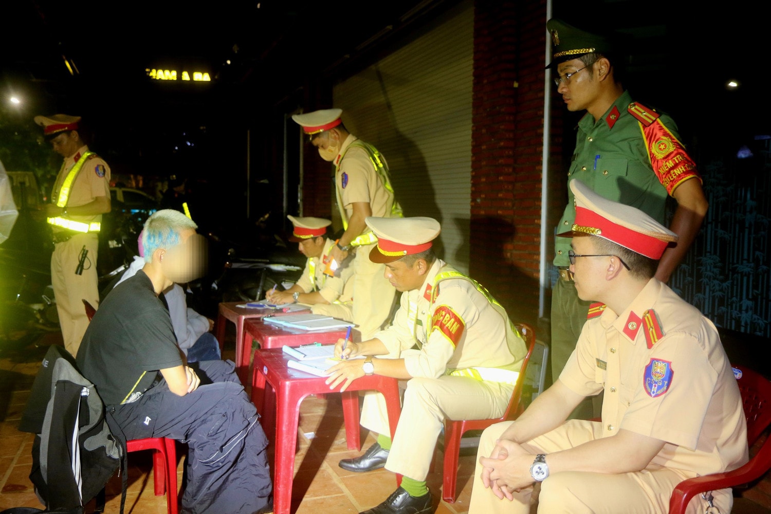 Công an Đắk Nông tiếp tục thành lập các tổ công tác đặc biệt xử lý quyết liệt vi phạm nồng độ cồn -1