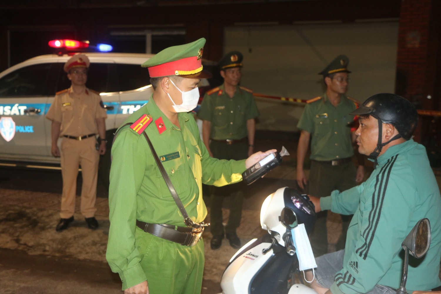 Công an Đắk Nông tiếp tục thành lập các tổ công tác đặc biệt xử lý quyết liệt vi phạm nồng độ cồn -1