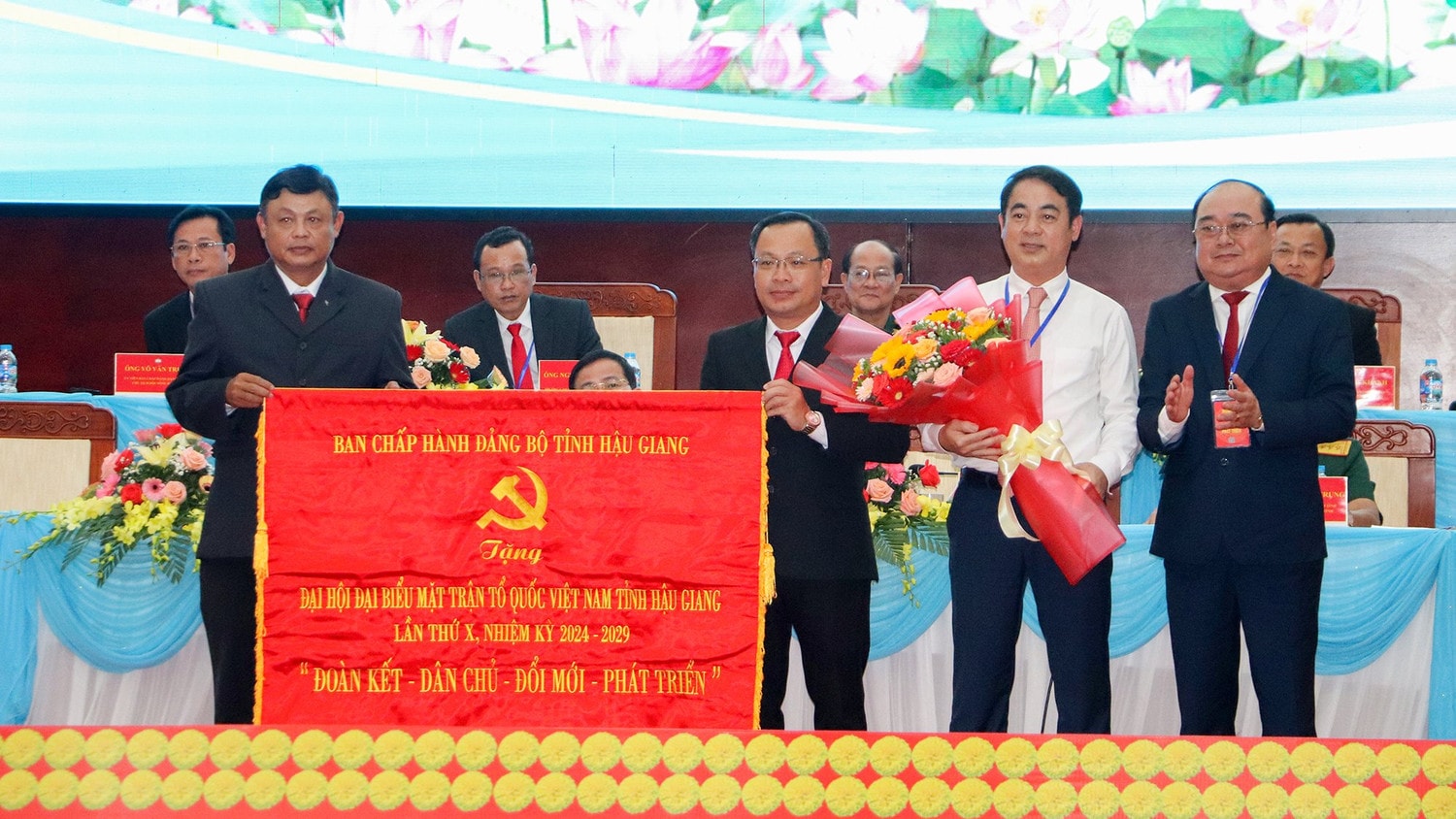 Ông Trần Văn Chính giữ chức Chủ tịch Uỷ ban MTTQ Việt Nam tỉnh Hậu Giang nhiệm kỳ 2024-2029. -0