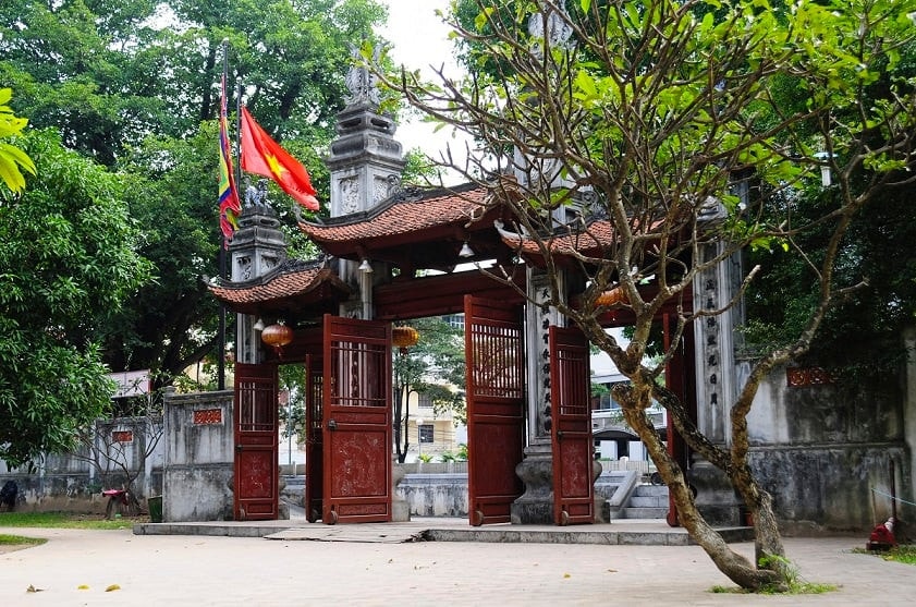 Công nhận điểm du lịch Di tích quốc gia đặc biệt Đền Voi Phục -0