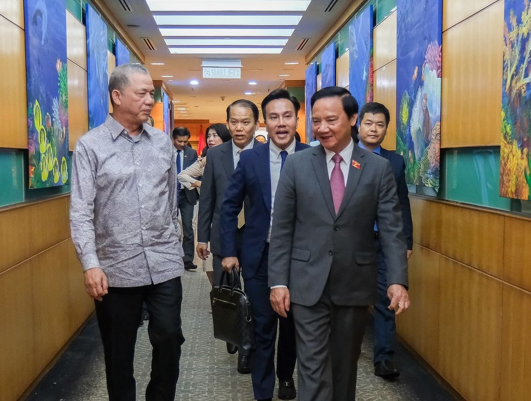 Phó Chủ tịch Quốc hội Nguyễn Khắc Định gặp Phó Thủ tướng Malaysia -1