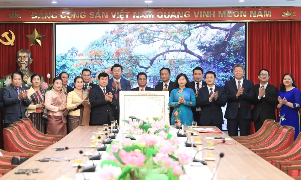 Thúc đẩy sự hợp tác toàn diện, bền chặt giữa Thủ đô Vientiane – Hà Nội -0