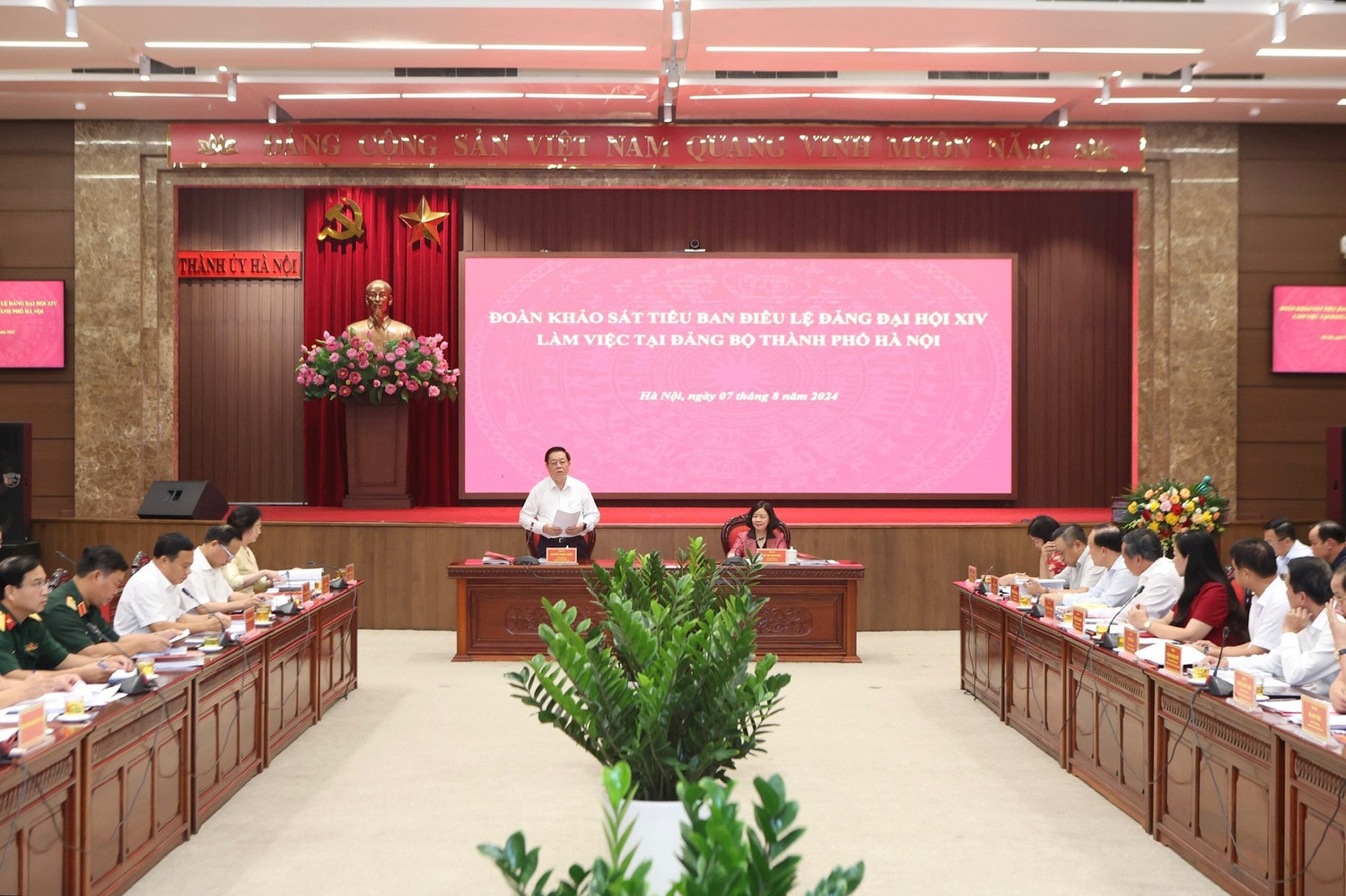 Hà Nội báo cáo 5 bài học kinh nghiệm, 8 mô hình hay với Đoàn khảo sát Trung ương -0