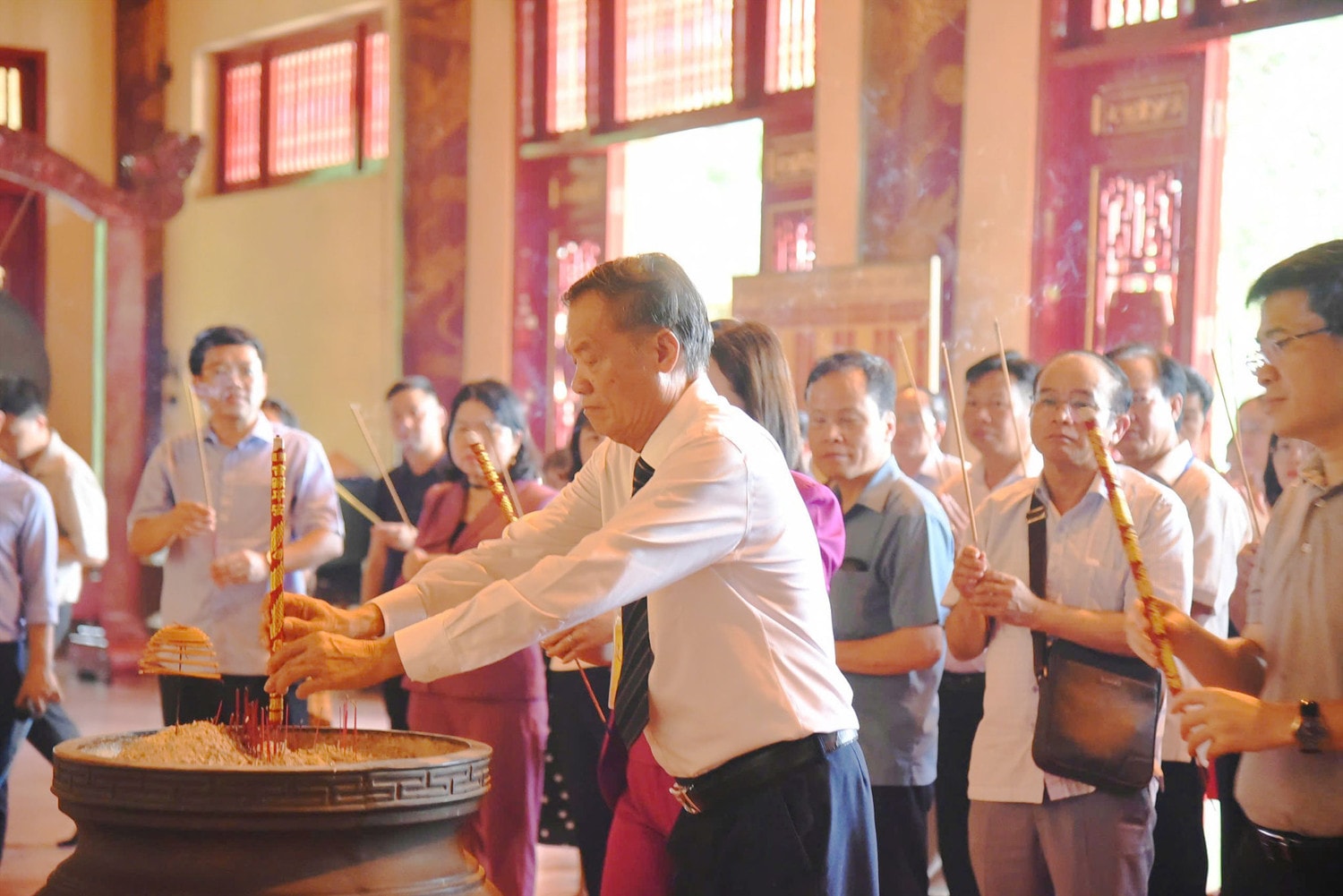 Đoàn đại biểu dự Hội nghị cộng tác viên toàn quốc Báo Đại biểu Nhân dân tham quan di tích lịch sử, văn hóa tại Đồng Nai -0