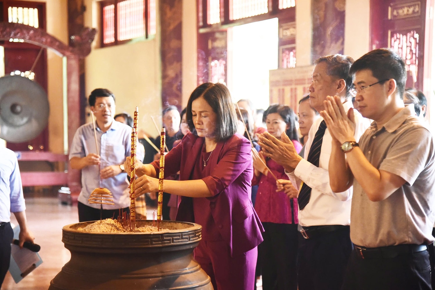 Đoàn đại biểu dự Hội nghị cộng tác viên toàn quốc Báo Đại biểu Nhân dân tham quan di tích lịch sử, văn hóa tại Đồng Nai -0