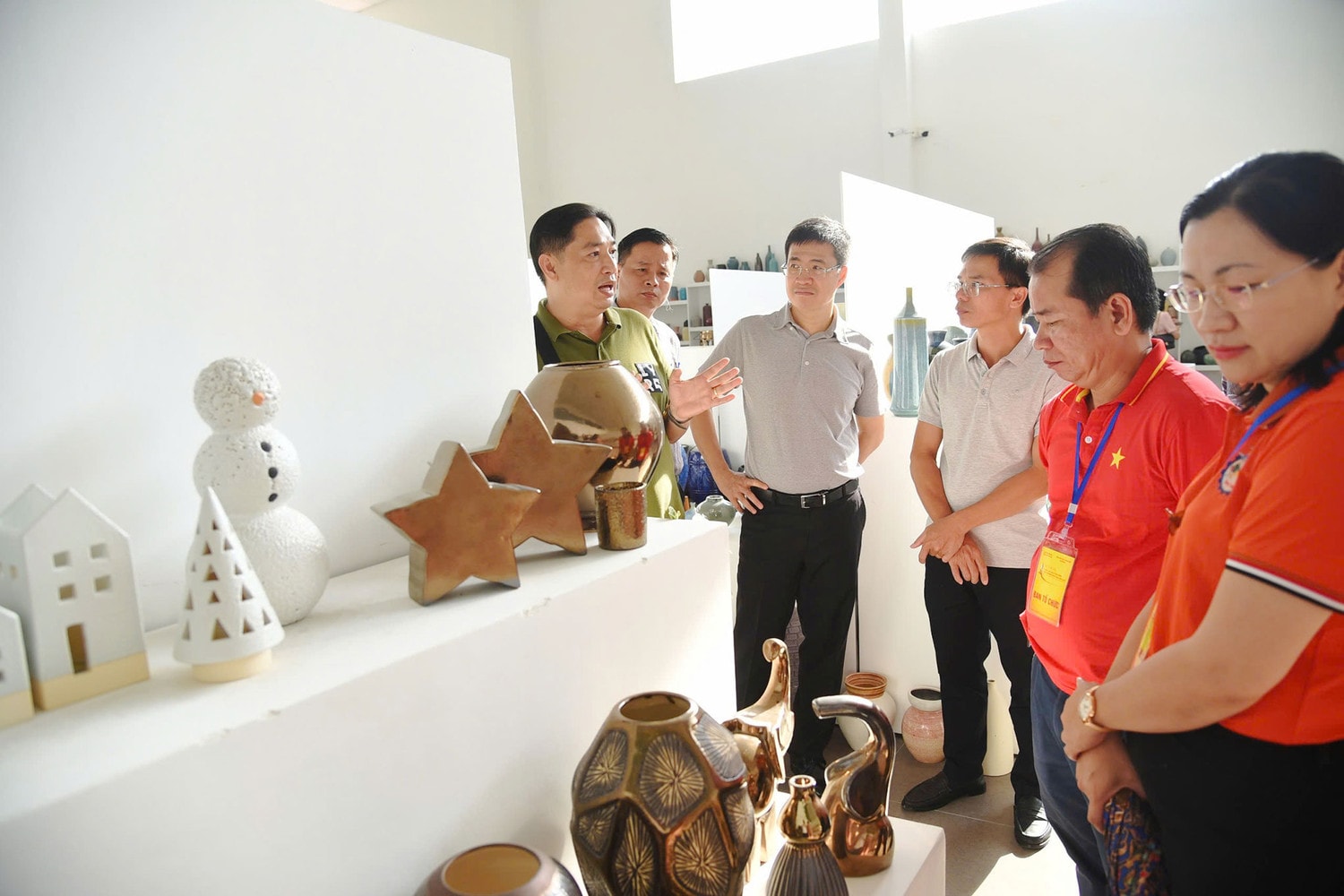 Đoàn đại biểu dự Hội nghị cộng tác viên toàn quốc Báo Đại biểu Nhân dân tham quan di tích lịch sử, văn hóa tại Đồng Nai -0